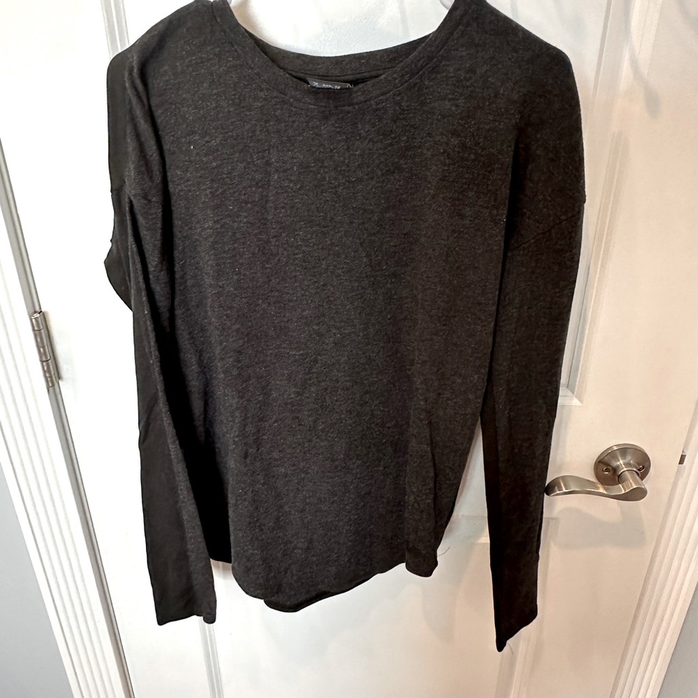 *EUC Sz M* New Balance Long sleeve